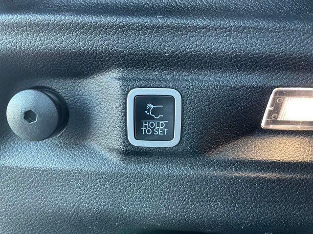 Used 2025 Jeep Grand Cherokee L Limited image 35