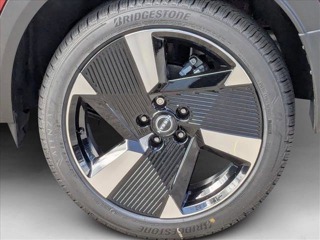 New 2026 Nissan Kicks SR FWD image 9