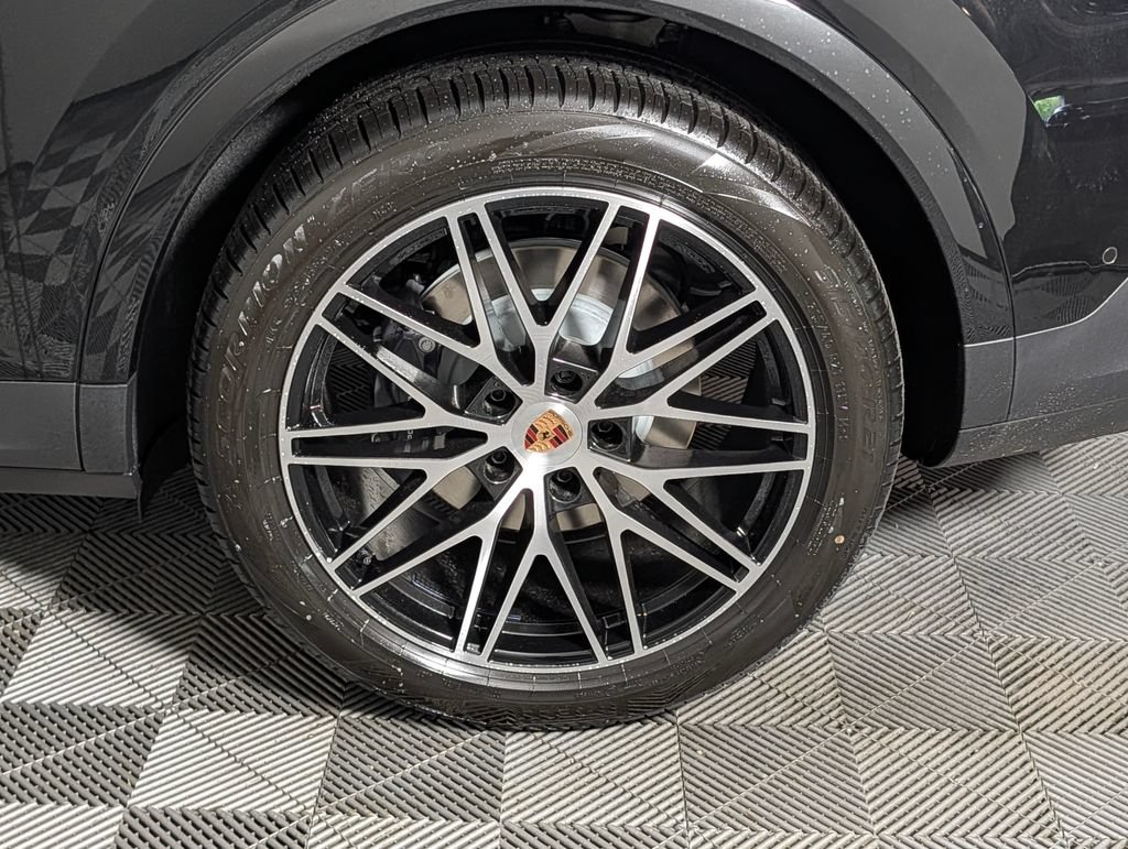 New 2026 Porsche Cayenne AWD/4WD image 12