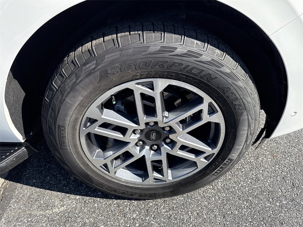 Used 2025 Ford Expedition Max Active image 12