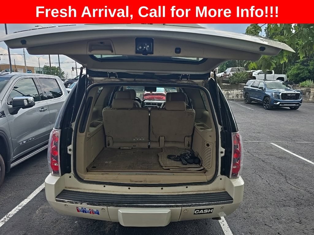 Used 2014 GMC Yukon XL Denali AWD/4WD image 23