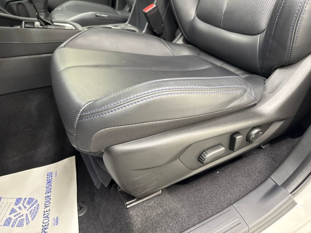 Certified 2025 Subaru Forester Limited image 12