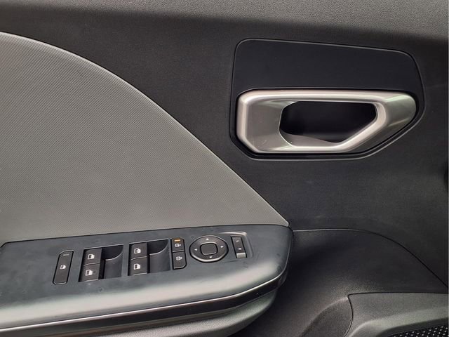 New 2026 Kia K4 LXS image 15