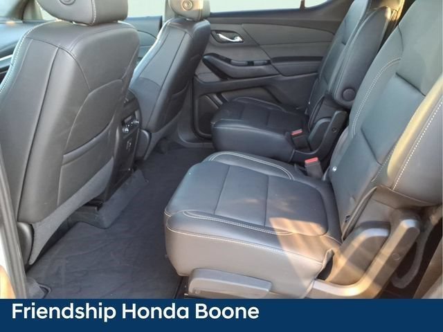 Used 2023 Chevrolet Traverse LT FWD image 17