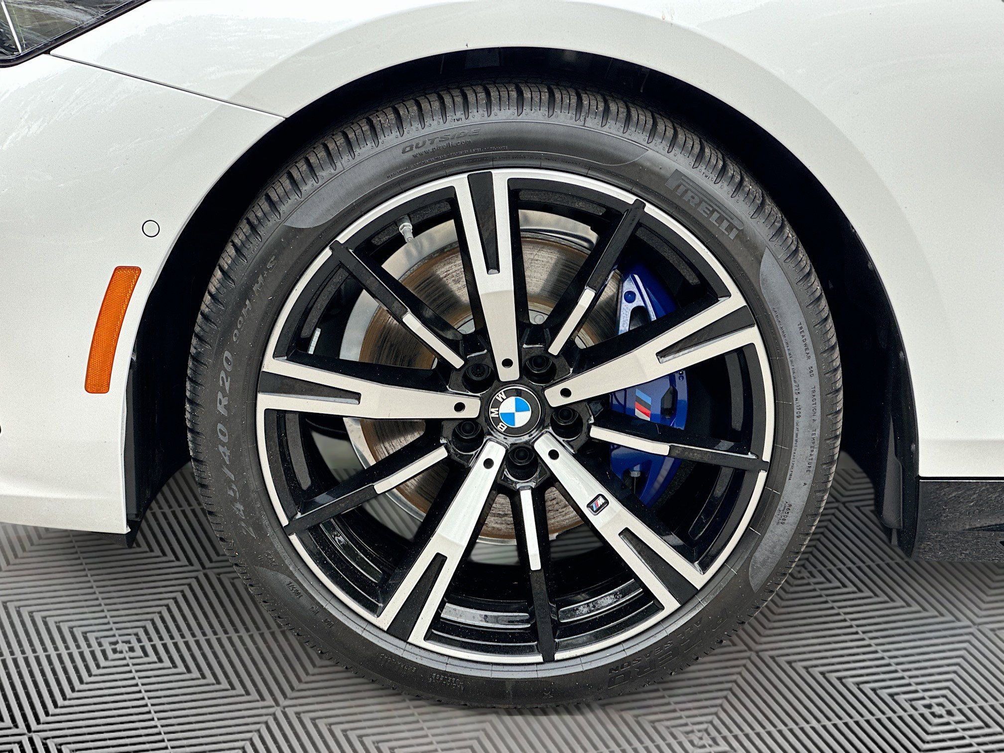 Used 2026 BMW 530i xDrive w/ Executive Package image 38