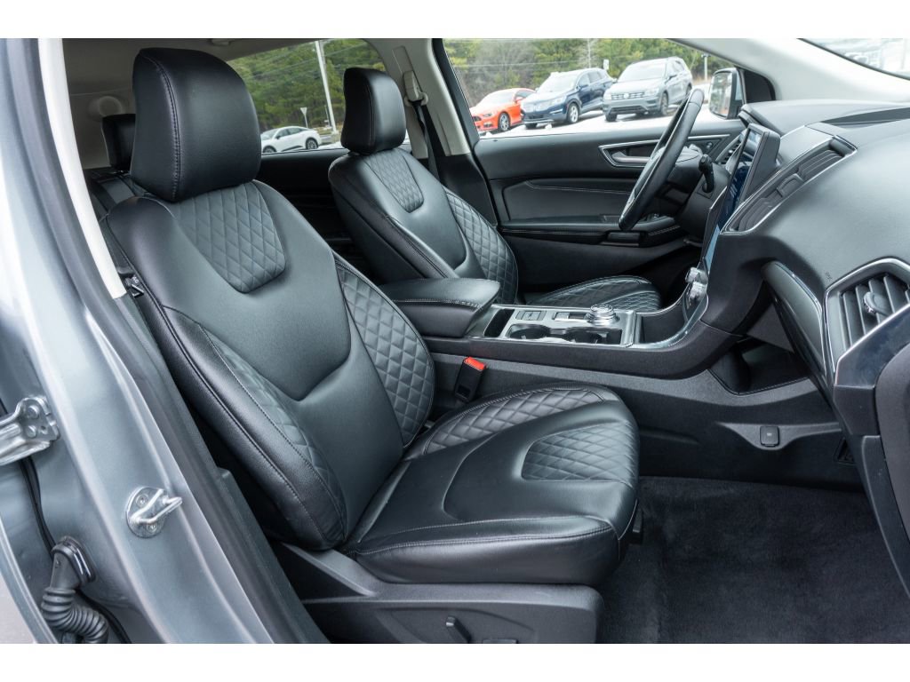 Used 2024 Ford Edge Titanium image 16
