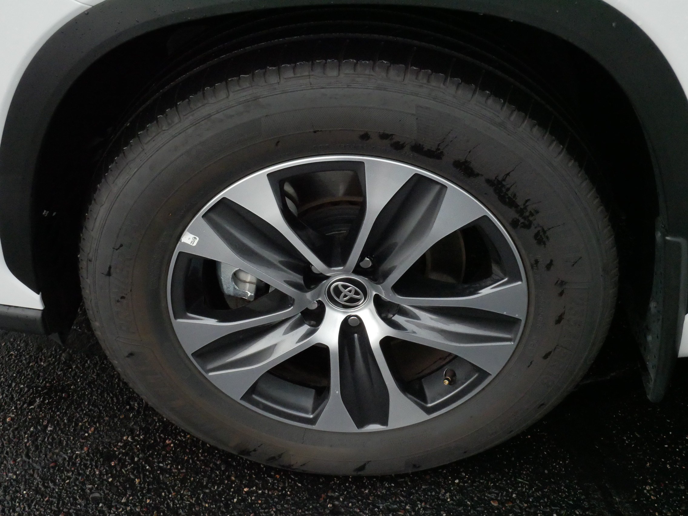 Certified 2026 Toyota Highlander XLE AWD/4WD image 15