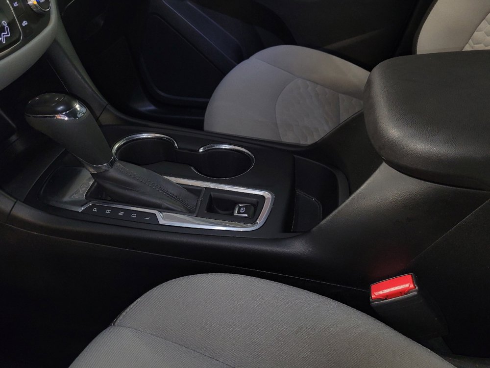 Used 2020 Chevrolet Equinox LS image 26