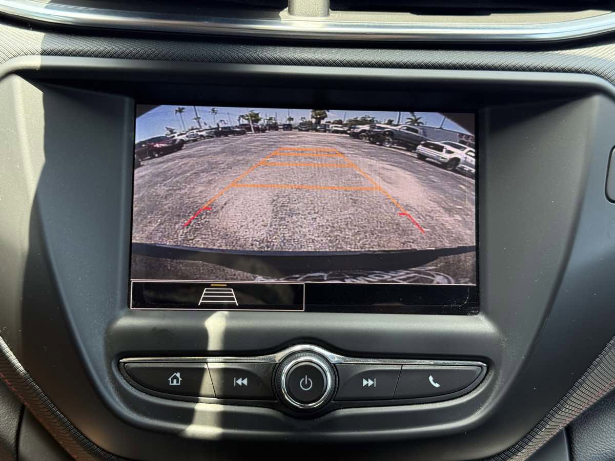 Used 2023 Chevrolet TrailBlazer RS image 37