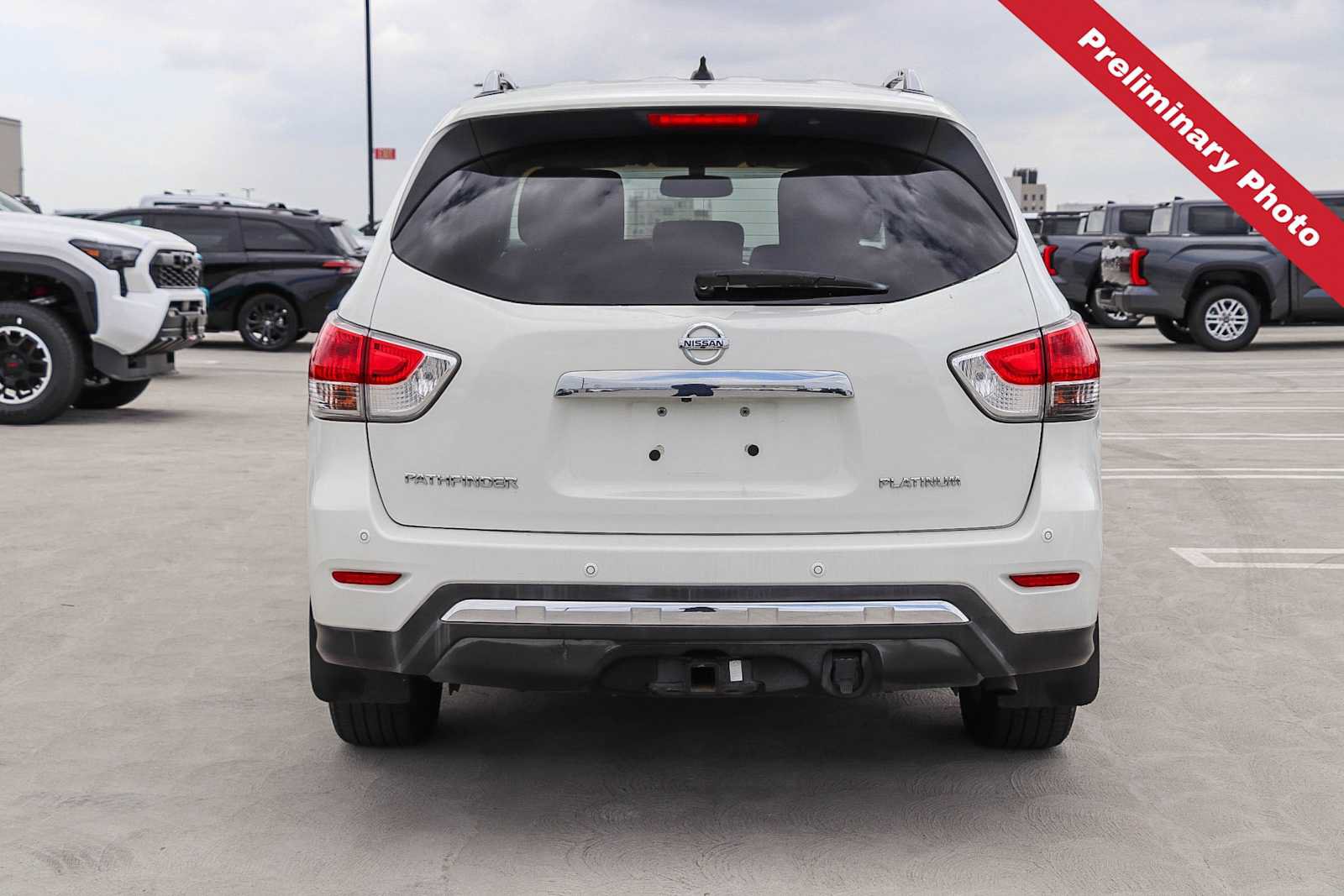 Used 2013 Nissan Pathfinder Platinum FWD image 7