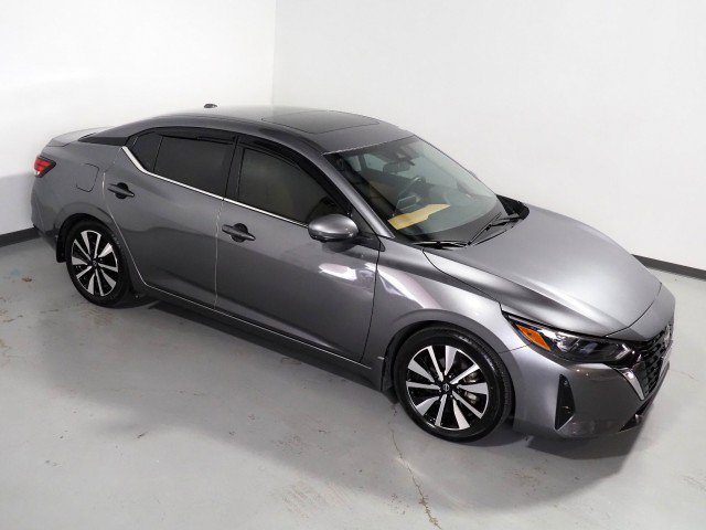 Used 2024 Nissan Sentra SV w/ SV Premium Package image 12