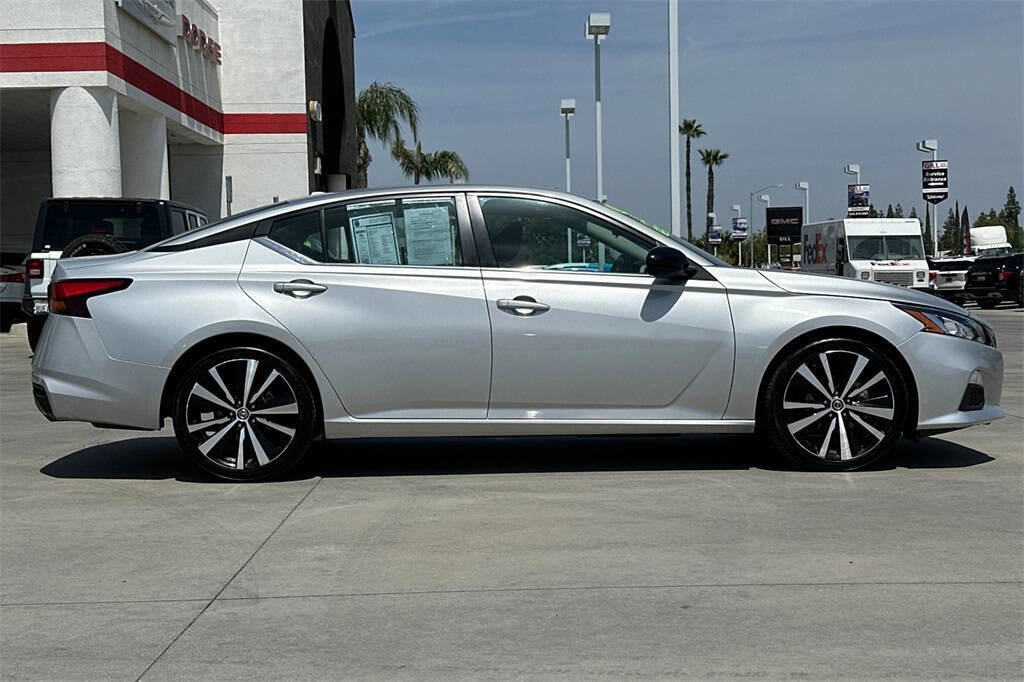 Used 2022 Nissan Altima 2.5 SR image 7