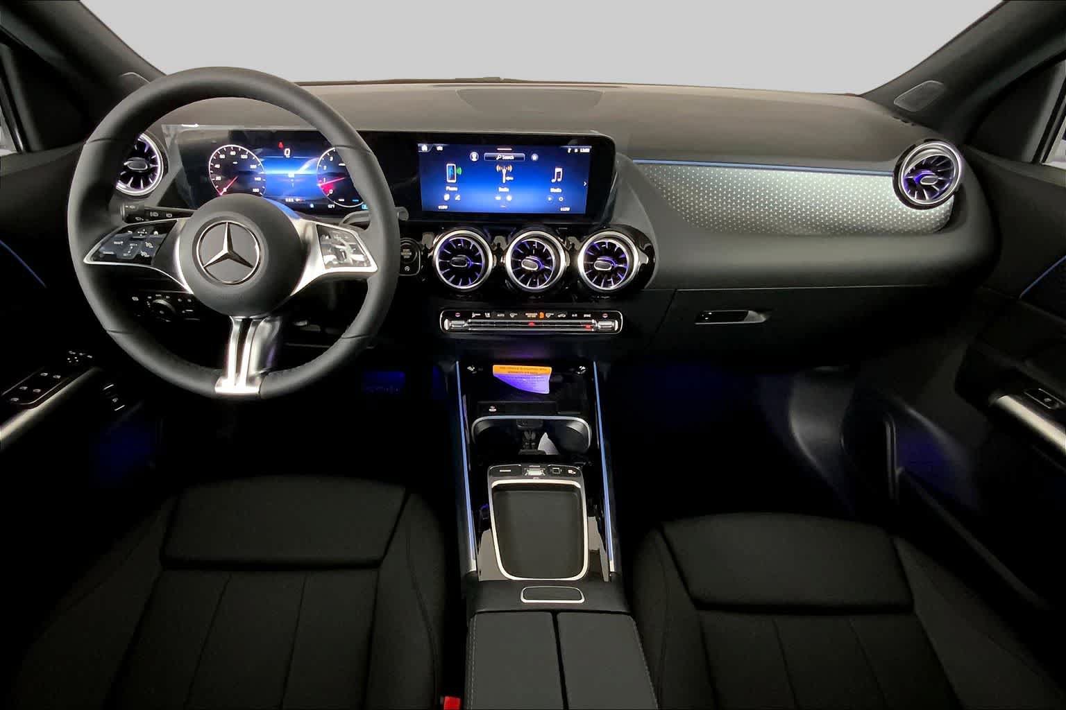 New 2025 Mercedes-Benz GLA 250 4MATIC image 8