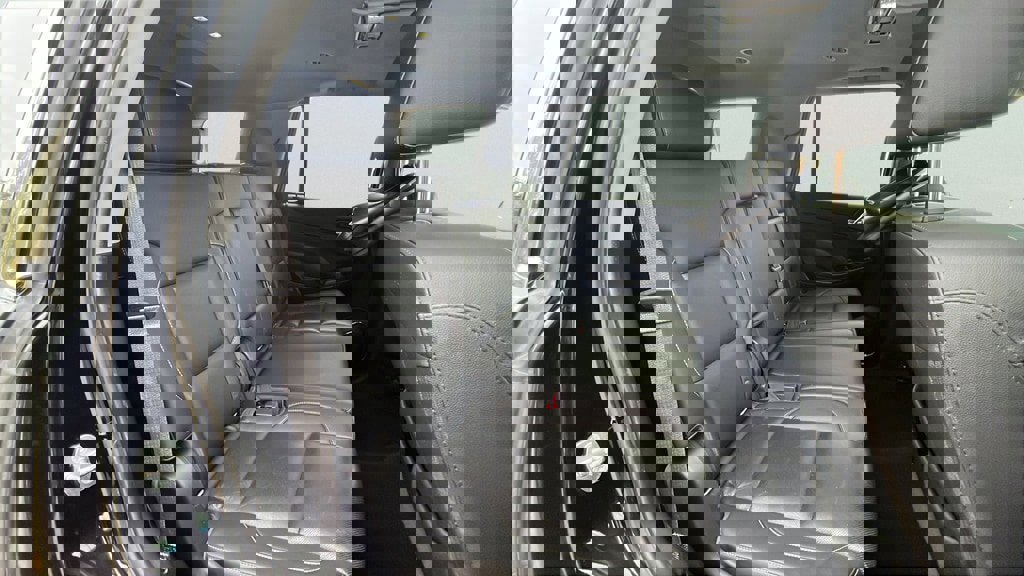 Used 2018 GMC Yukon SLT w/ Open Road Package image 21