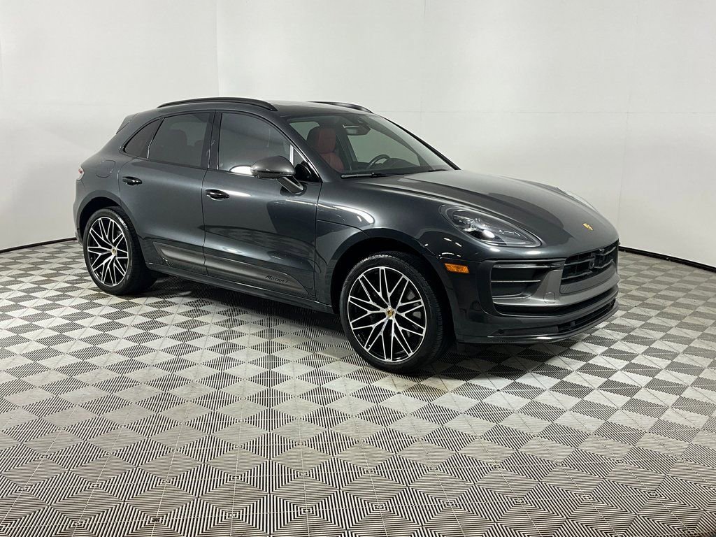 Used 2023 Porsche Macan Turbo image 6