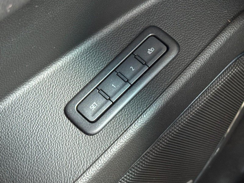 Used 2019 GMC Yukon SLT AWD/4WD image 18
