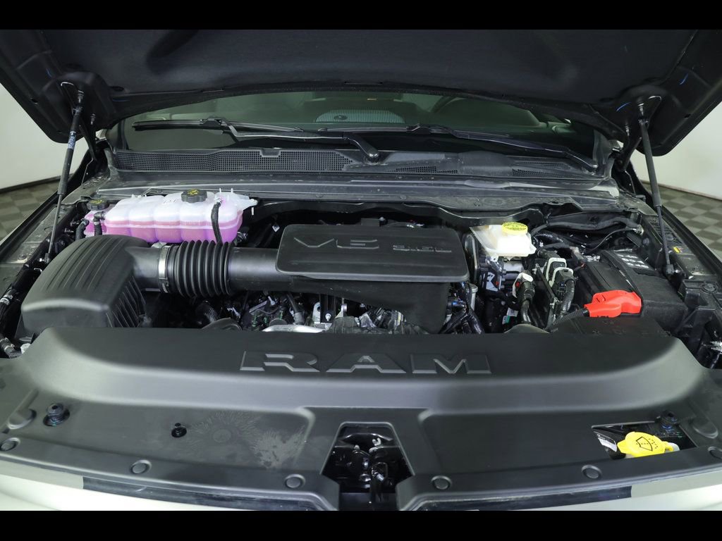 New 2026 RAM 1500 4x4 Crew Cab image 16