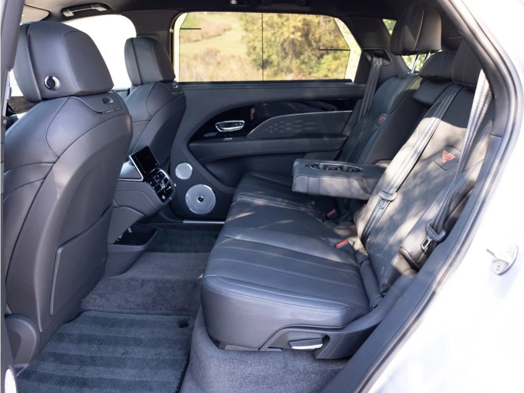 Certified 2024 Bentley Bentayga Extended Wheelbase image 66