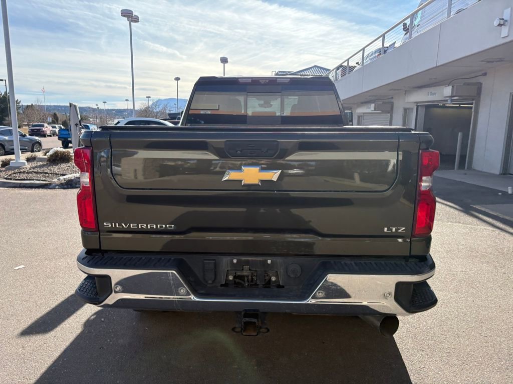 Used 2022 Chevrolet Silverado 2500 LTZ w/ LTZ Premium Package image 6