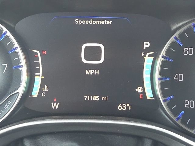 Used 2023 Chrysler Pacifica Touring-L FWD image 46