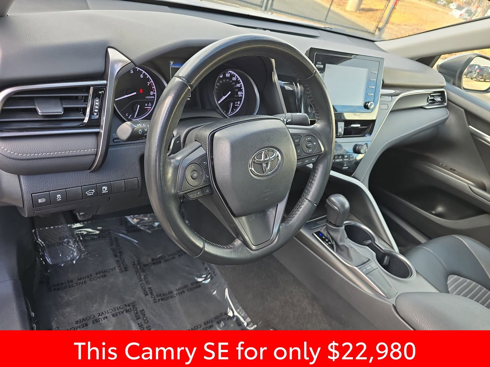 Used 2024 Toyota Camry SE image 21