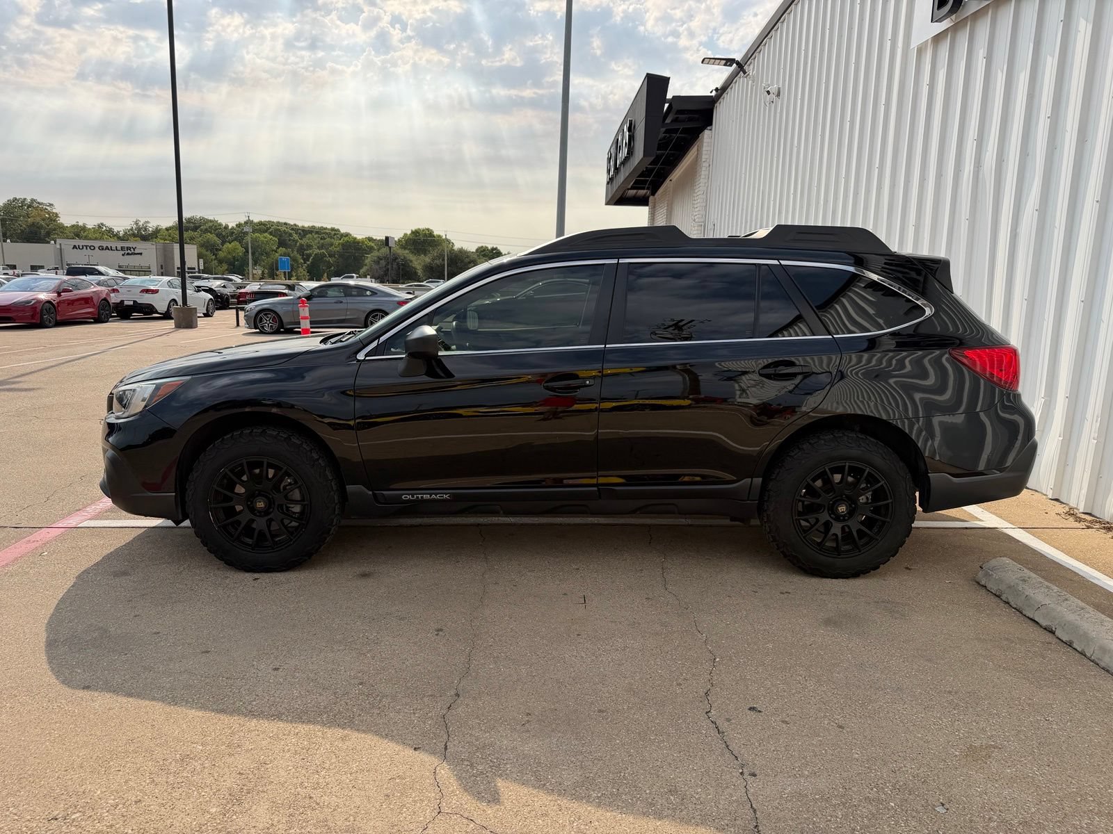 Used 2018 Subaru Outback 2.5i AWD/4WD image 3
