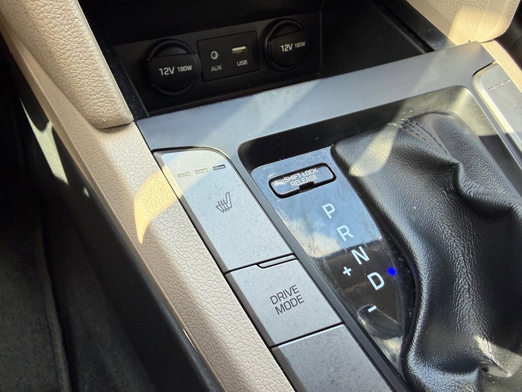Used 2018 Hyundai Elantra Value Edition FWD image 29