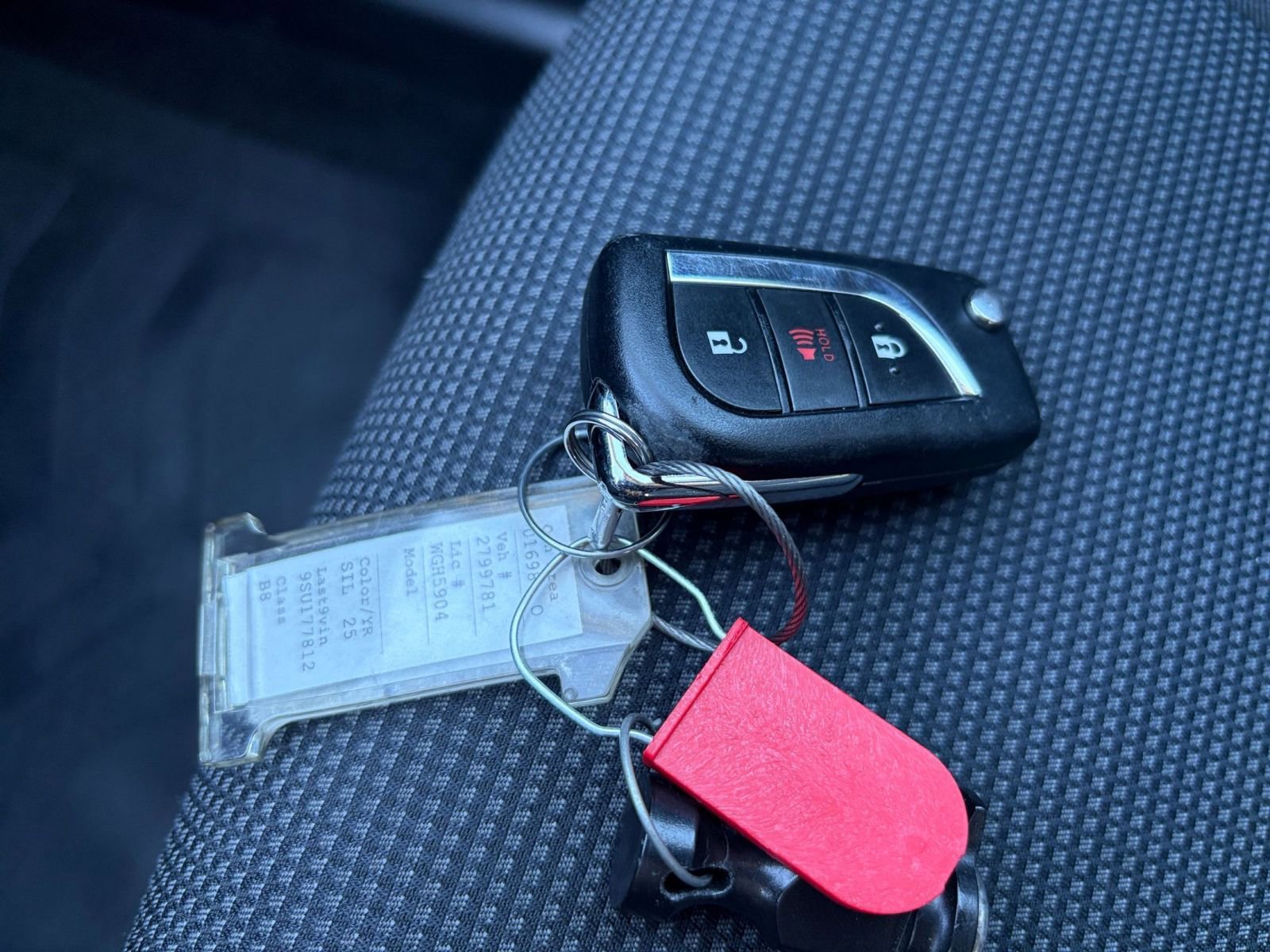 Used 2025 Toyota RAV4 LE image 20