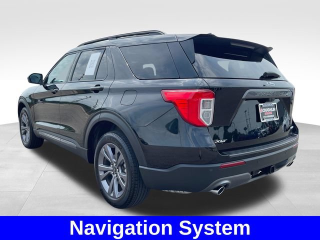 Used 2024 Ford Explorer XLT w/ Equipment Group 202A AWD/4WD image 3
