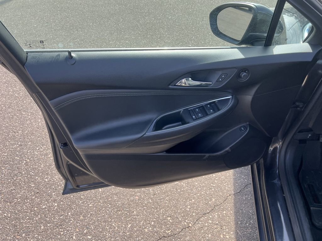Certified 2017 Chevrolet Cruze Premier image 16