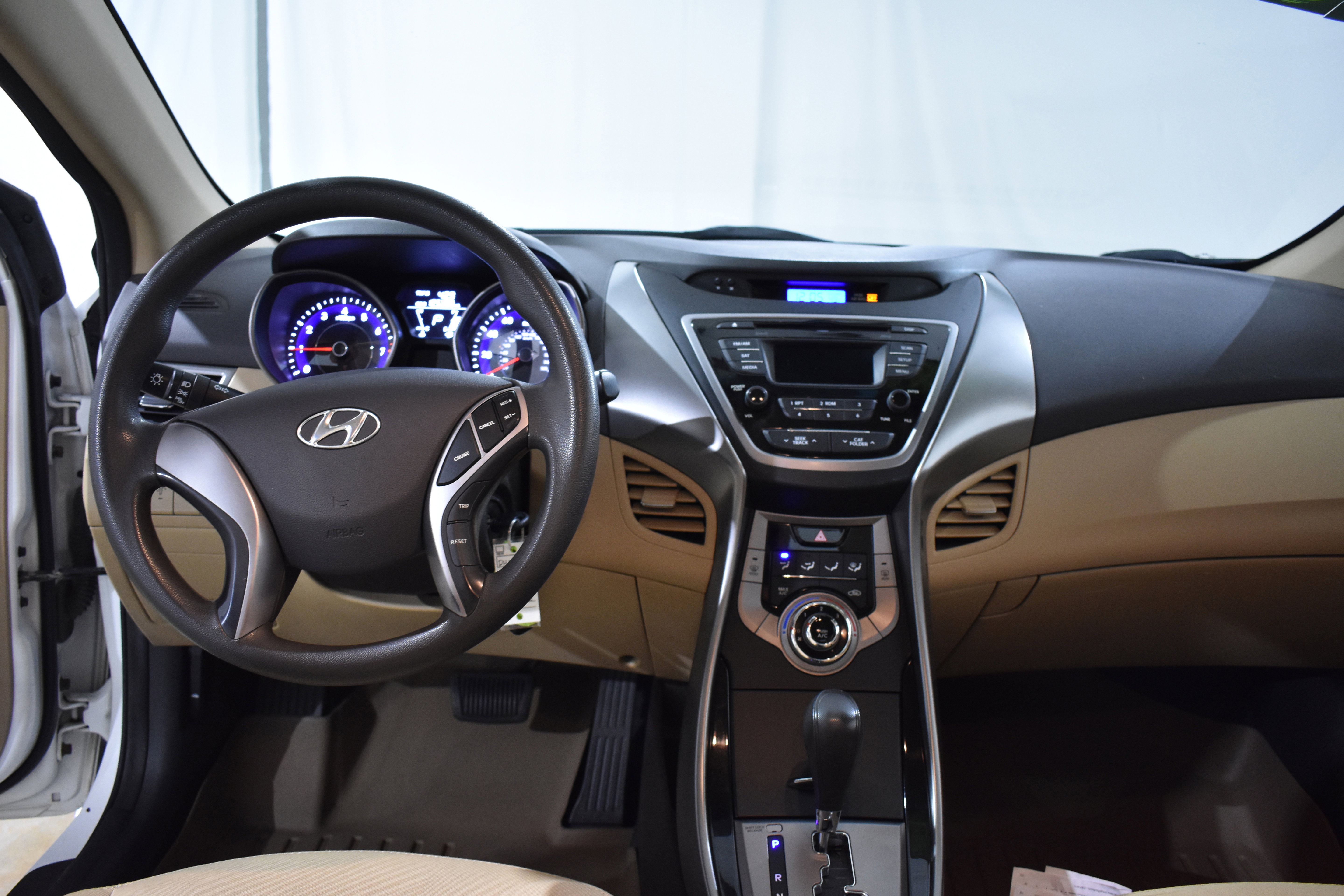 Used 2013 Hyundai Elantra GLS image 28