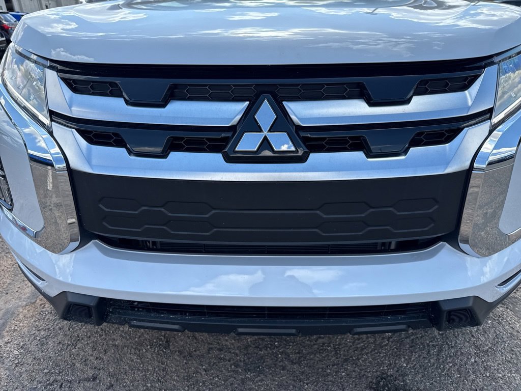New 2027 Mitsubishi Outlander Sport SE FWD image 42
