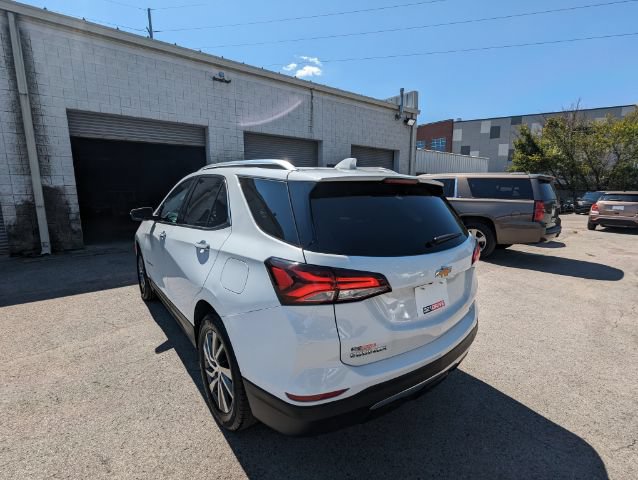 Used 2022 Chevrolet Equinox Premier w/ LPO, Floor Liner Package FWD image 9