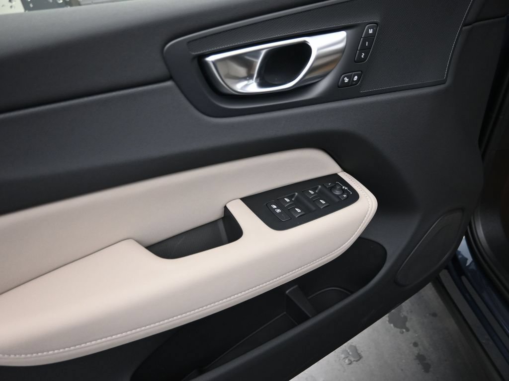 New 2026 Volvo XC60 B5 Plus w/ Protection Package Premier AWD/4WD image 5