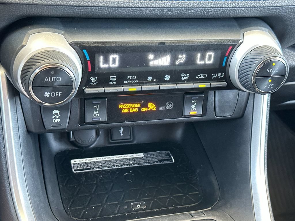 Used 2020 Toyota RAV4 XSE AWD/4WD image 20