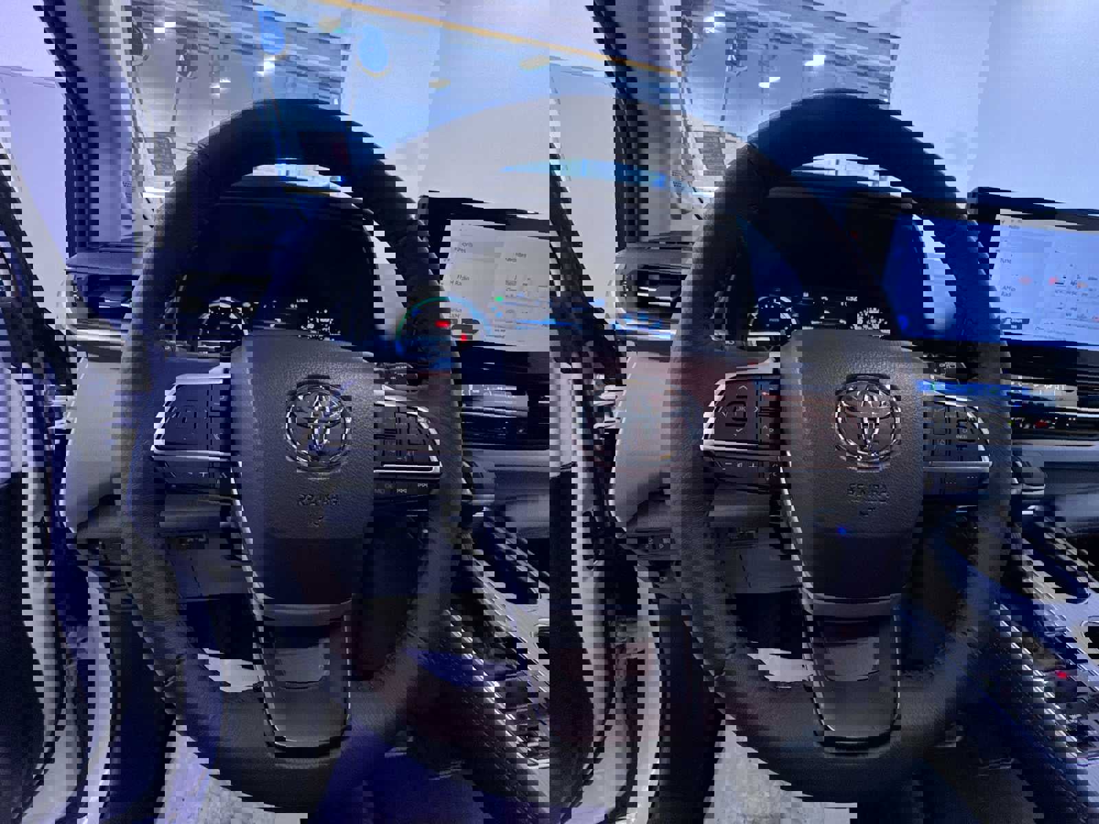 Used 2025 Toyota Sienna XLE w/ XLE Plus Package image 15