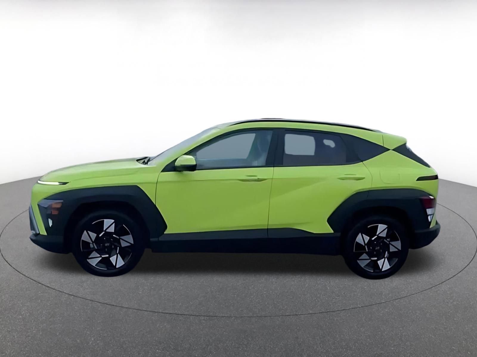 Used 2025 Hyundai Kona SEL image 9