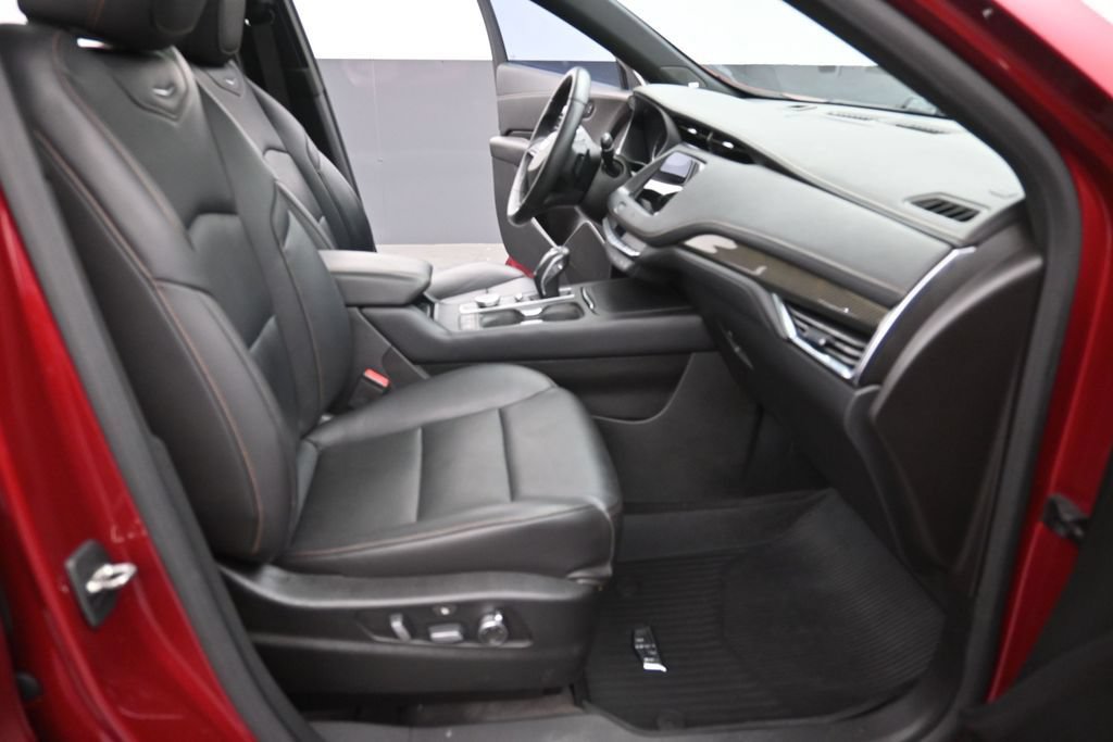 Used 2019 Cadillac XT4 Sport FWD image 14