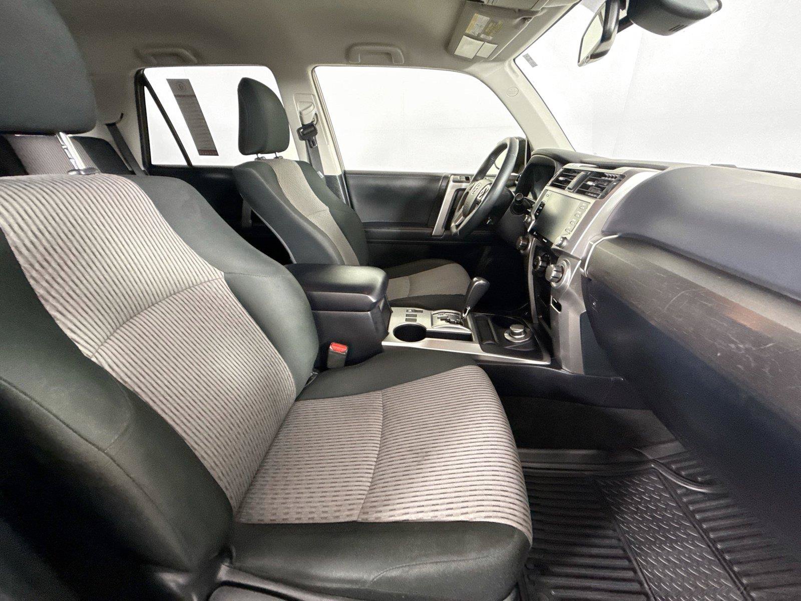 Used 2021 Toyota 4Runner SR5 AWD/4WD image 40