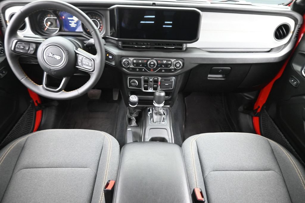 Used 2024 Jeep Gladiator Sport AWD/4WD image 15