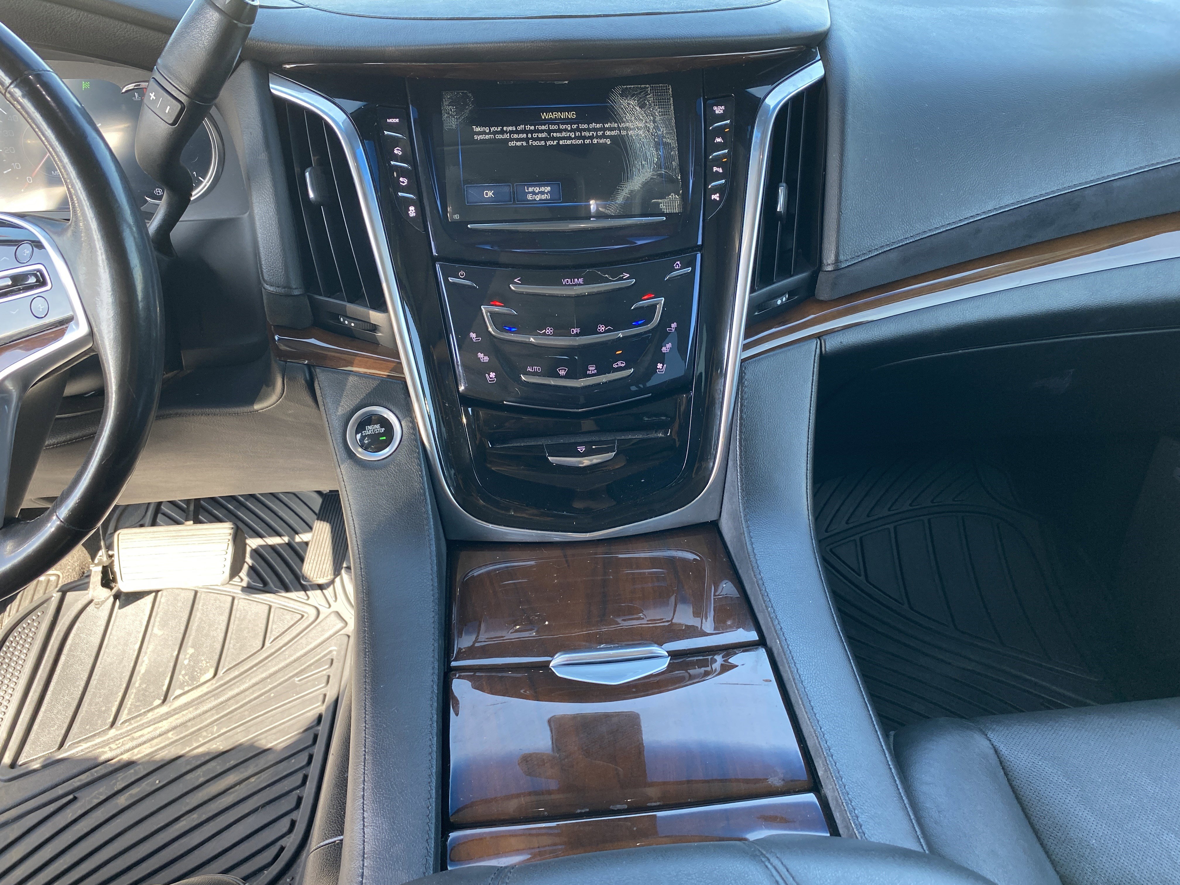 Used 2018 Cadillac Escalade Luxury image 14