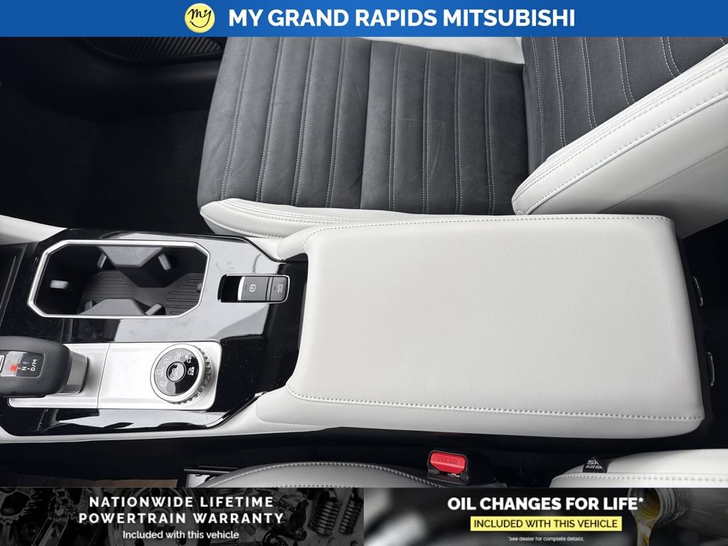 New 2026 Mitsubishi Outlander SE AWD/4WD image 25