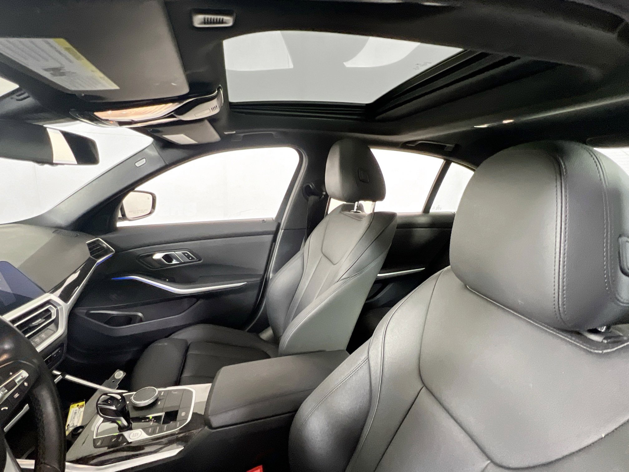 Used 2021 BMW 330i xDrive Sedan w/ Convenience Package image 21