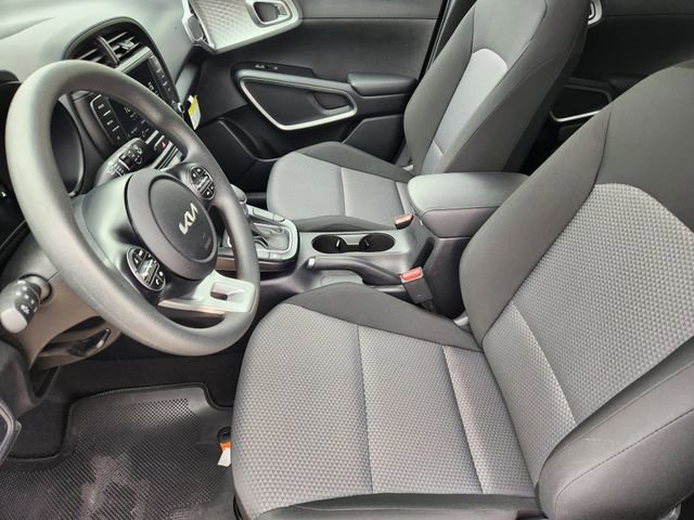 Certified 2025 Kia Soul LX w/ LX Technology Package image 13