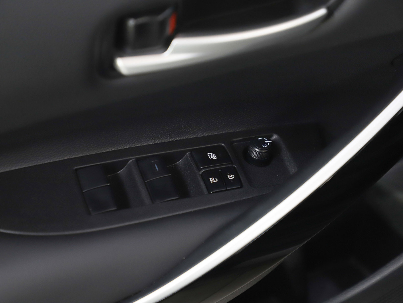 Used 2026 Toyota Corolla XSE FWD image 19