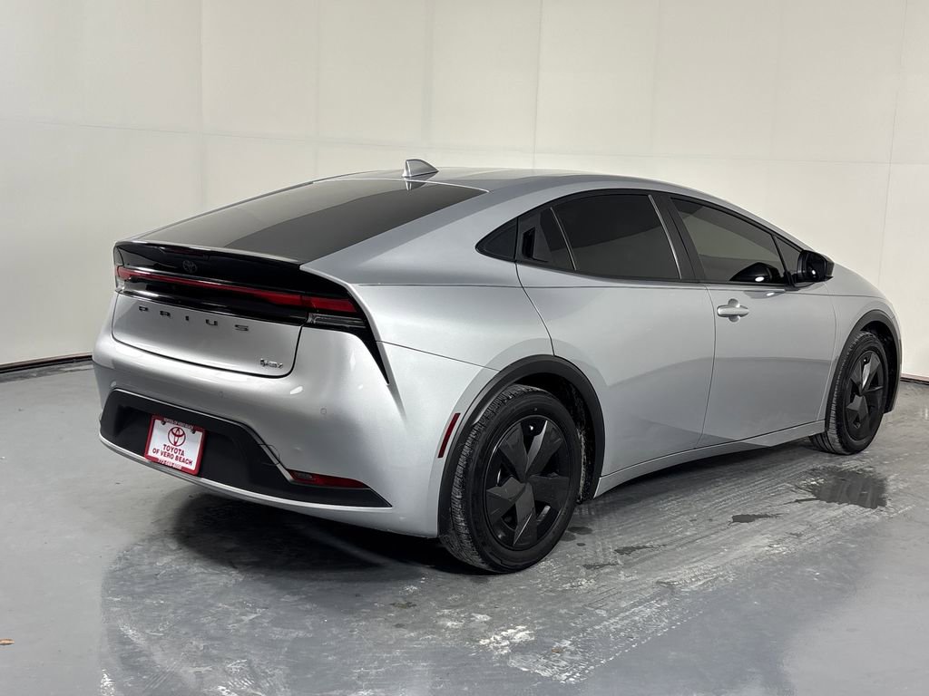 Used 2024 Toyota Prius LE image 6
