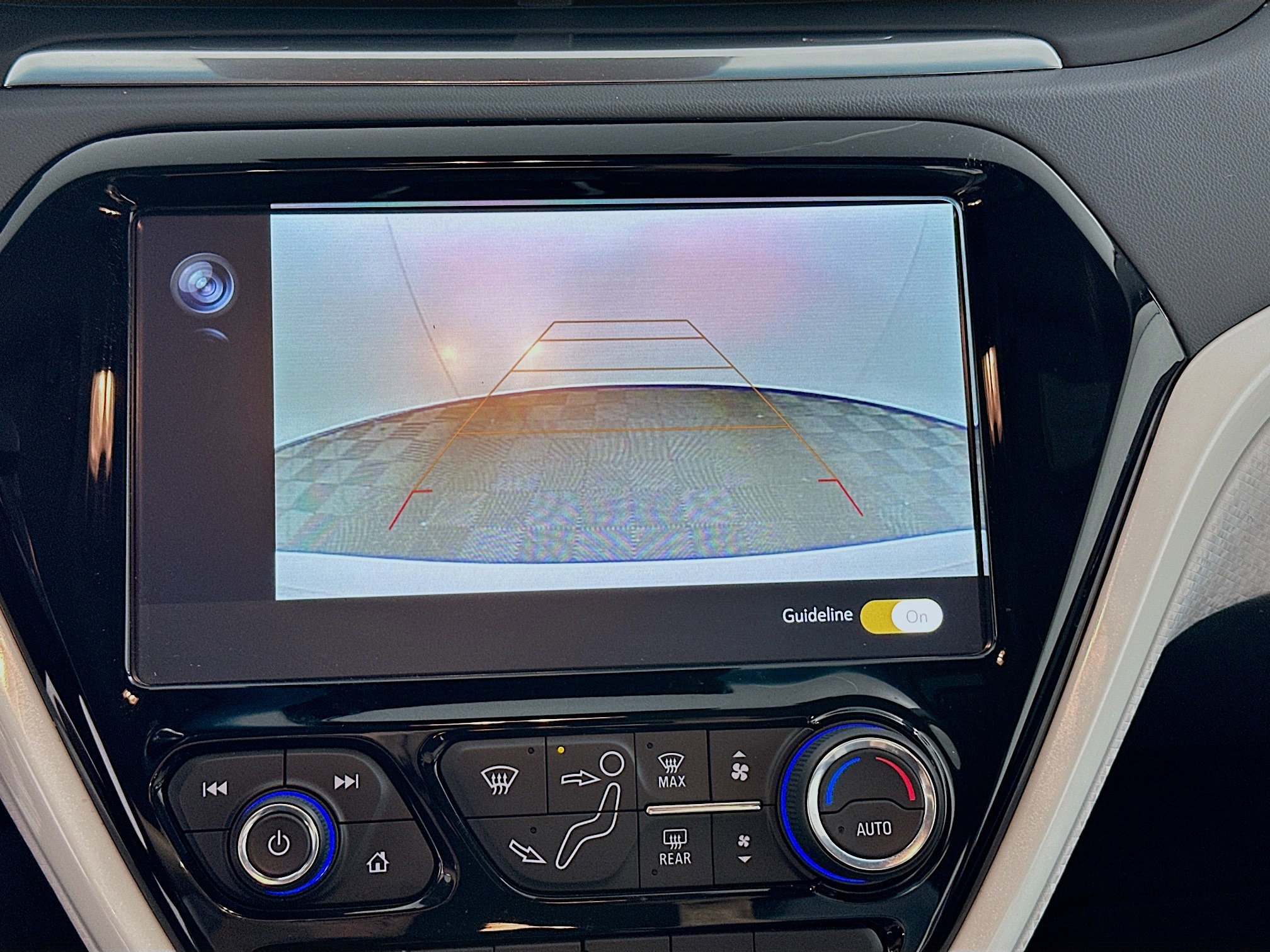 Used 2019 Chevrolet Bolt LT FWD image 23