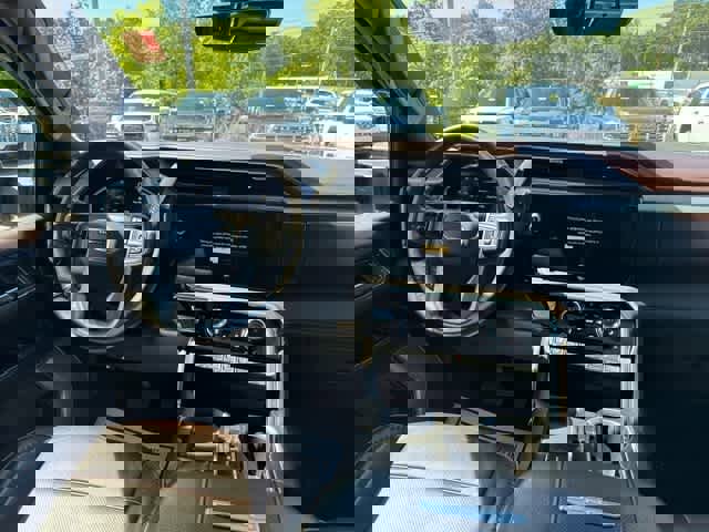 Used 2024 GMC Sierra 3500 Denali w/ Denali Reserve Package image 13