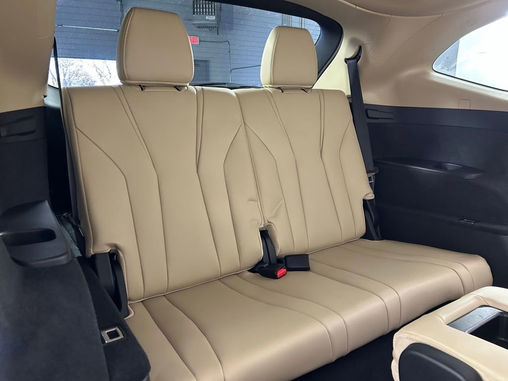 Used 2022 Acura MDX SH-AWD w/ Technology Package image 14