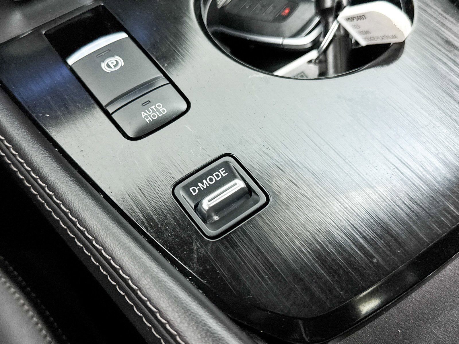 Used 2023 Nissan Rogue Platinum image 9